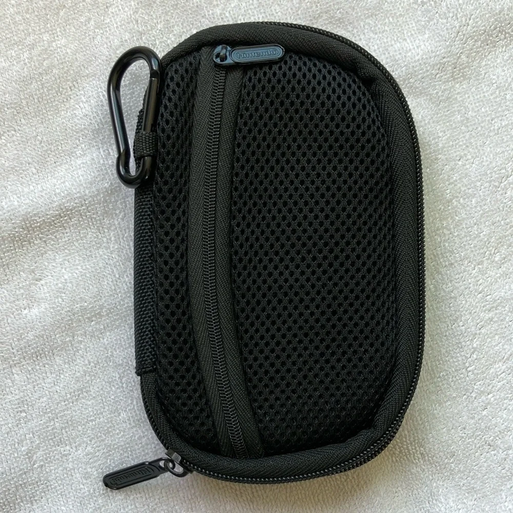 NEW 2007 Nintendo DS Black soft travel Case with Mario Design
